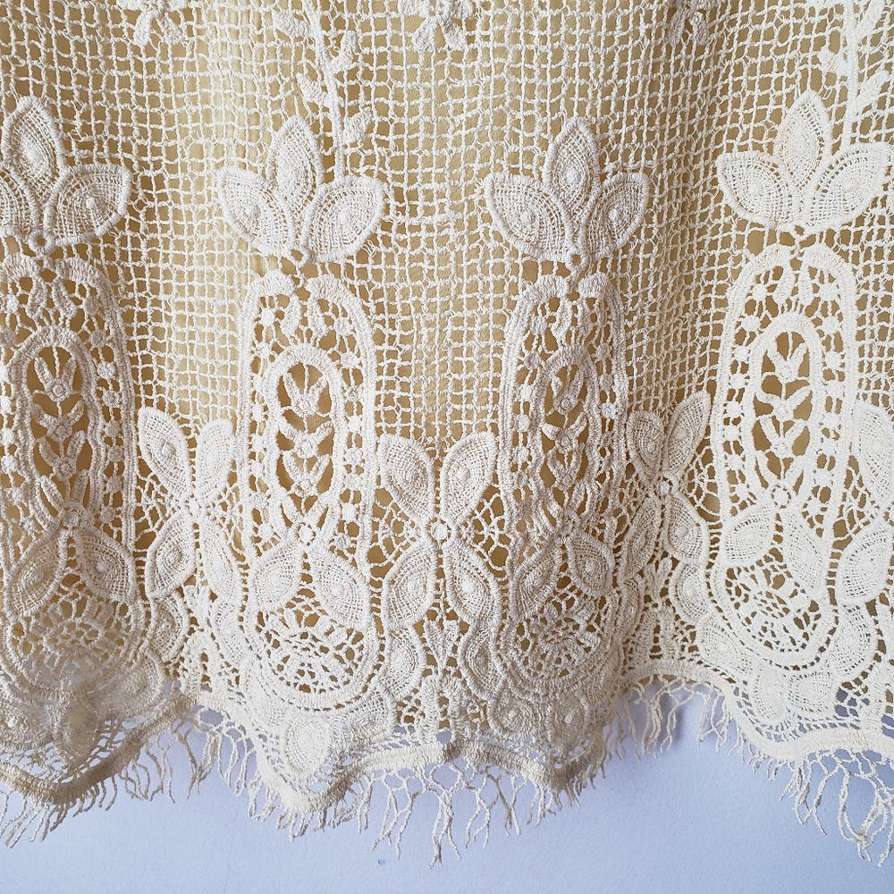 Forever21 Yellow Embroidered Top - Picture 2 of 8